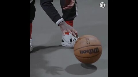 Kyrie using 0 1% of his skill