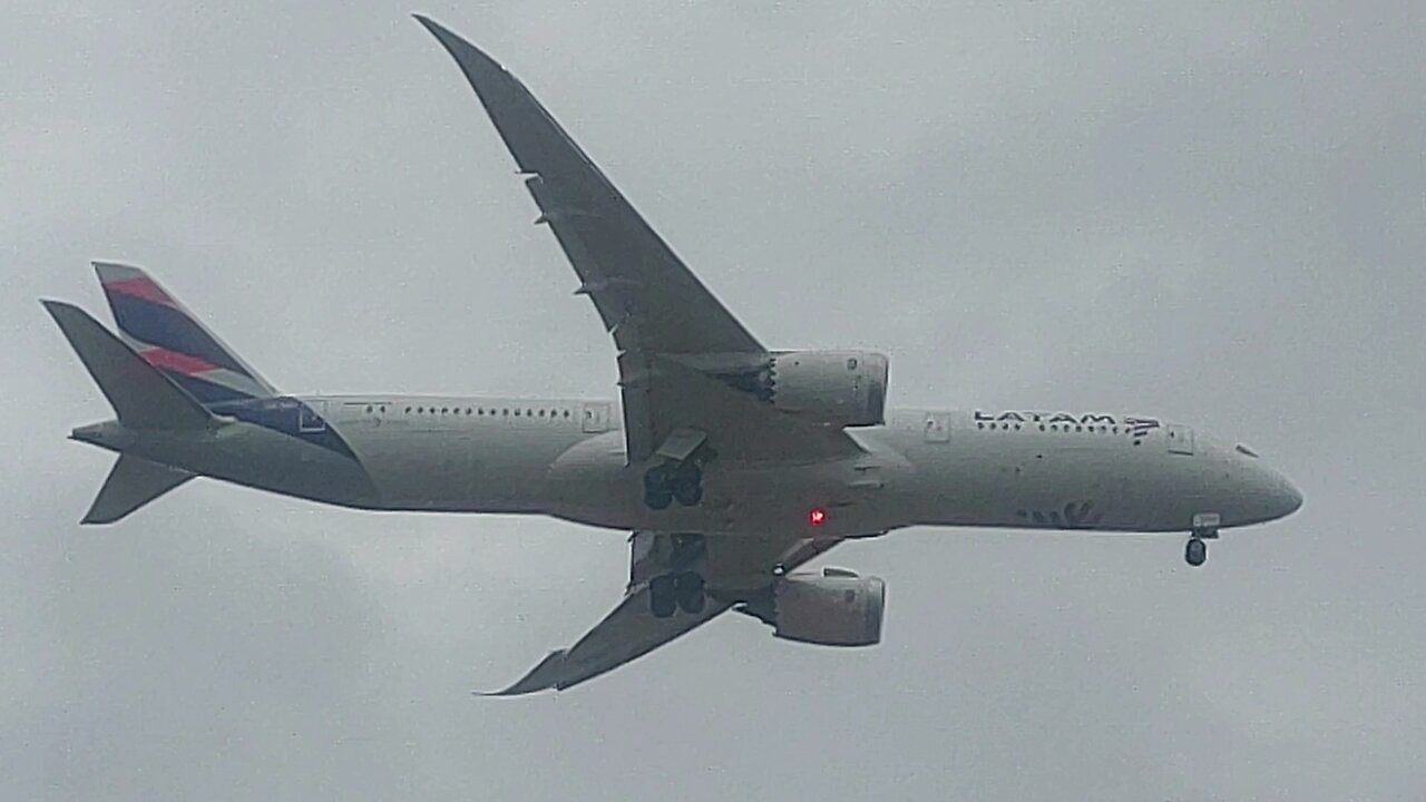 Boeing 787-9 Dreamliner CC-BGU coming from Miami to Fortaleza