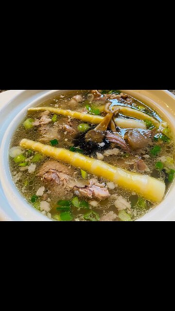 Soybean Bone Soup 黄豆骨头汤