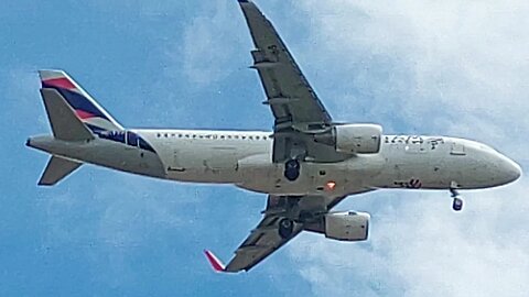 Airbus A320 PR-TYT vindo de Natal para Fortaleza