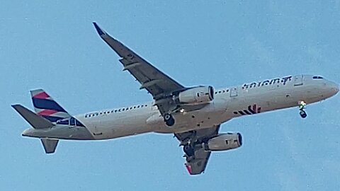 Airbus A321 PT-MXM coming from Brasília to Fortaleza