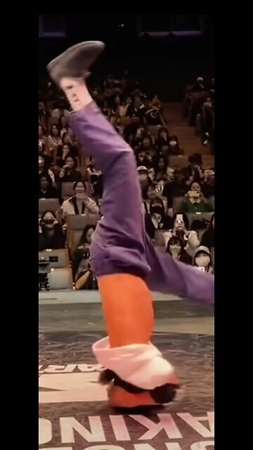 Awesome breakdancing clip.