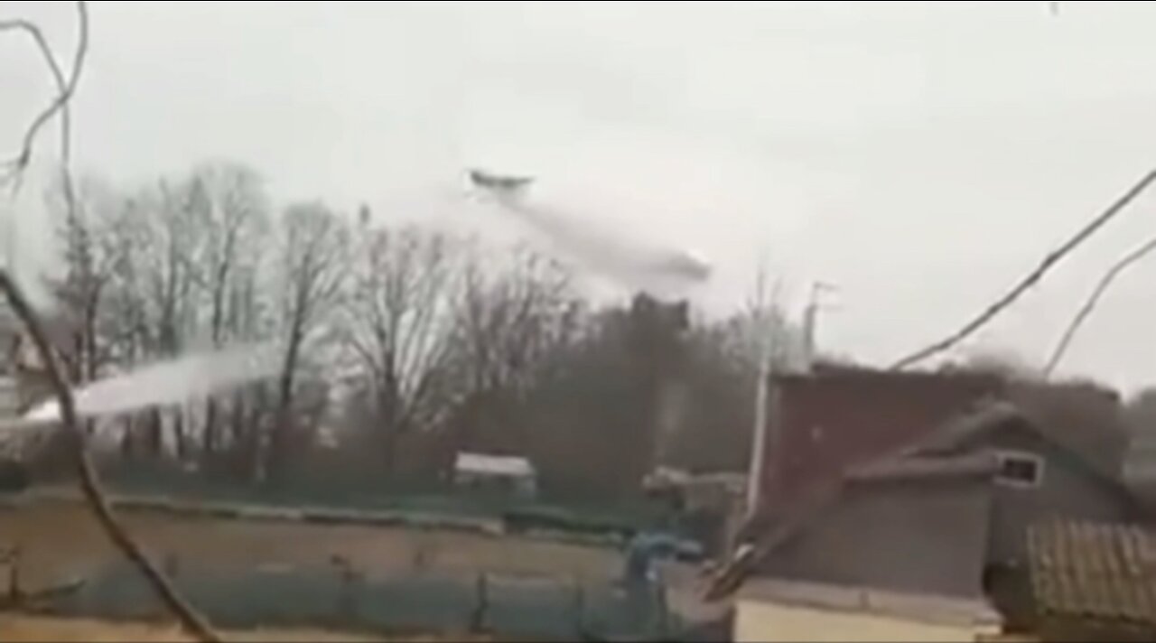 RUSSIAN WAR PLANE TARGETS BUILDING NEAR CIVILIANS