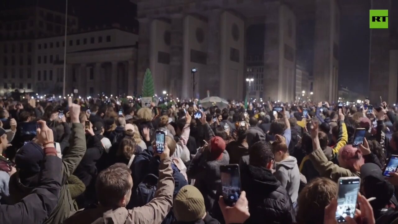 Germans Celebrate Legalization of Marijuana