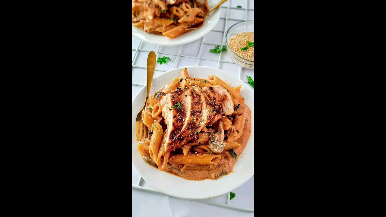 CHICKEN STROGANOFF PASTA | #chickenpasta #creamypasta #creamypastasauce #pastarecipes #easypasta