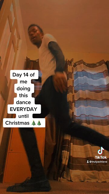 Day 14 of me doing this dance EVERYDAY until Christmas 🎄🎄