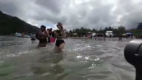 PRAIA E RIO GUARAÚ EM PERUIBE LOTADA