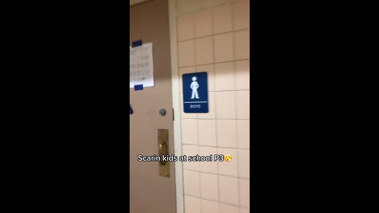 High schoolers caught vaping🤣