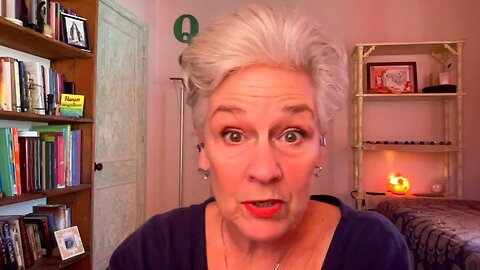 Lady Melody reads Slaughterhouse Five-episode 23