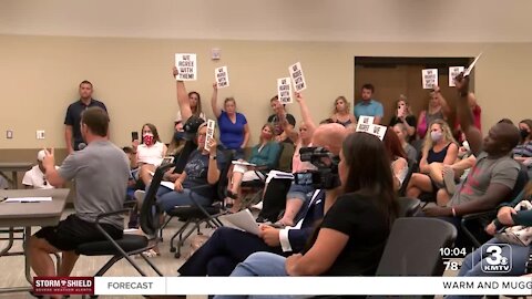 Masks take center stage at Elkhorn school board meeting