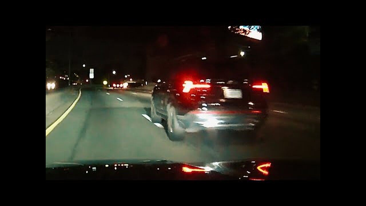 please keep in your lane during the turn, thank you