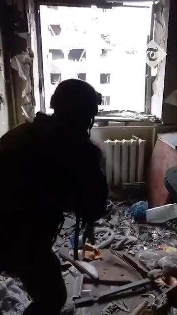 Ukrainian soldier narrowly avoids flying bullet