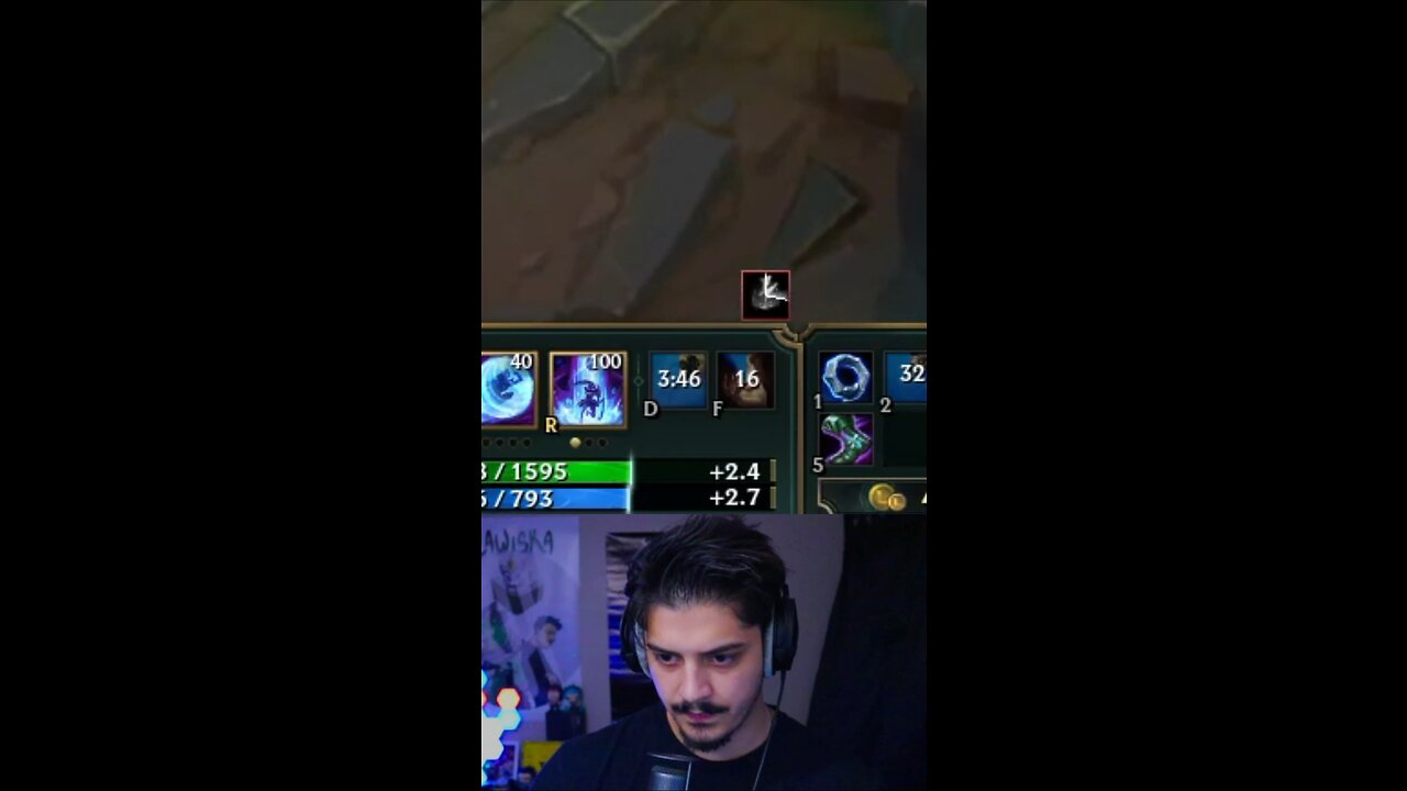 Man’s thought he was safe because he had Ult #diana had something different in mind #leagueoflegends