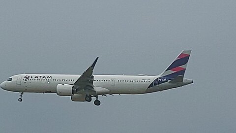 Airbus A321NEO PS-LBF vindo de Guarulhos para Manaus