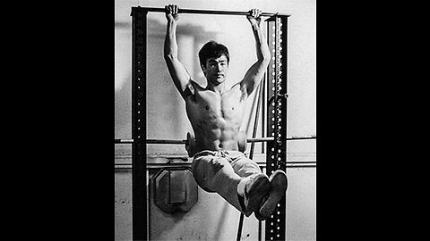 Cross kick Studio Films Bruce Lee abs picture number 1