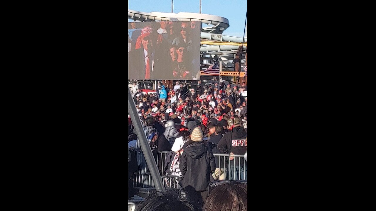 EV Heckler At Trump Rally In Wildwood, NJ #Tesla #ElonMusk #Libertarianism 🤖🧡