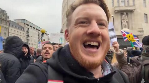 NHS workers joined by the public to stand against the government vaccine mandates