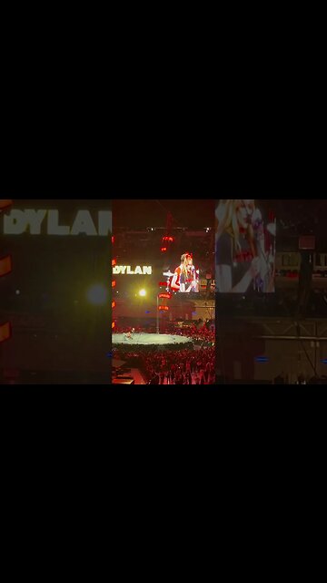 DYLAN AT ED SHEERAN TOUR