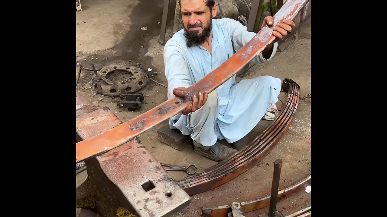 pakistani local workshops how front leaf springs band and sharpened in