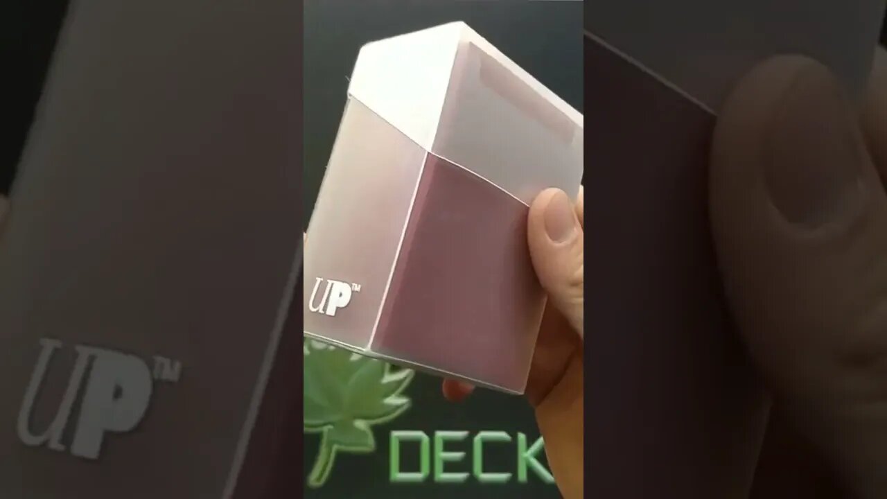 Pros and Cons of The Cheapest Ultra-Pro Deck Box