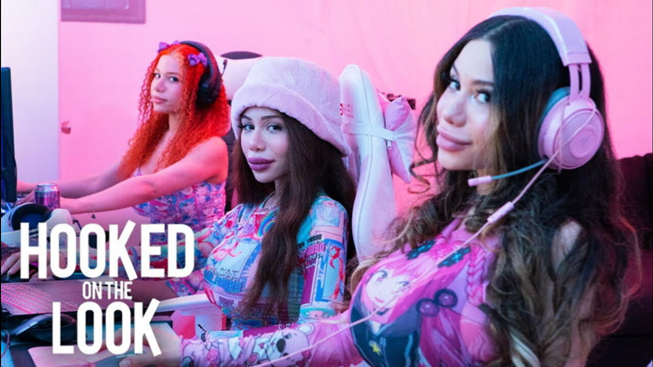 Gamer Triplets Get Matching Plastic Surgery | HOOKED ON THE LOOK