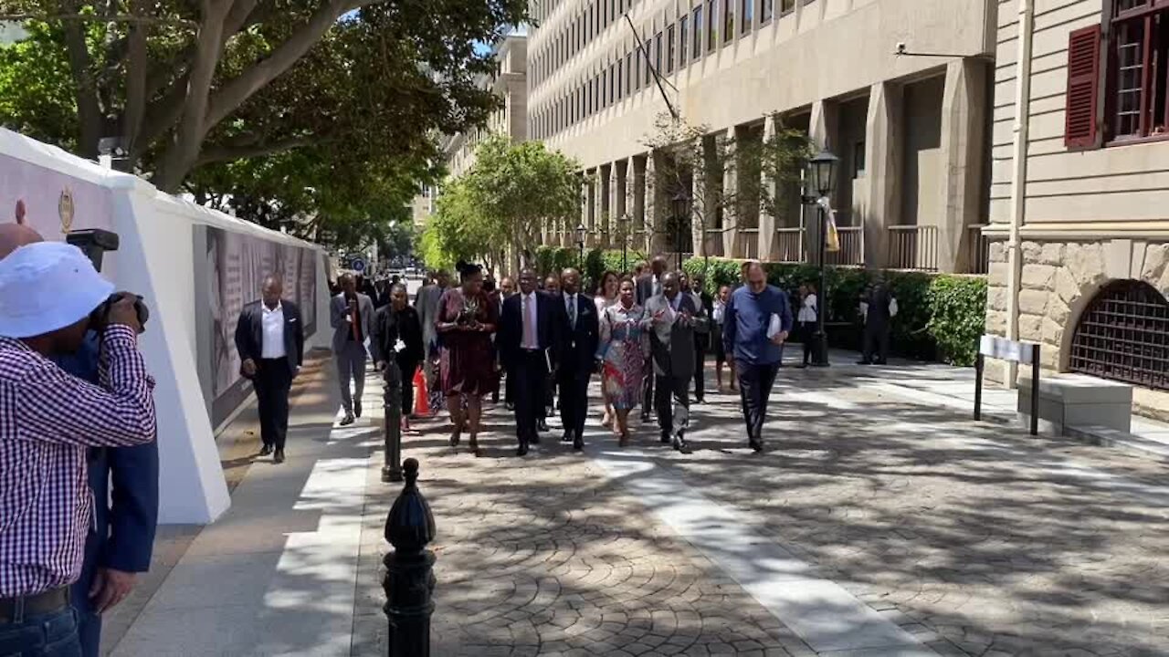 SOUTH AFRICA - Cape Town - Finance Minister Tito Mboweni arrives at parliament for budget speech(Video) (aF8)