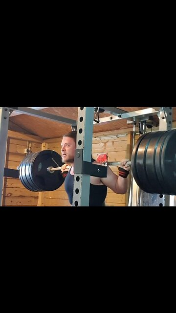 182.5 KGS SQUAT LIKE NOTHING!
