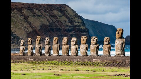 A massive statue appeared in the Pacific Ocean out of nowhere!