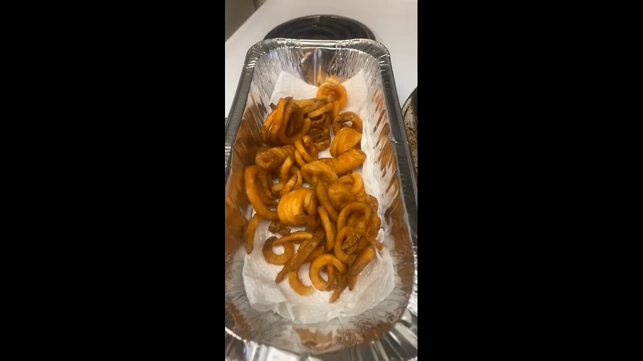 Heyyy Gang ‼️‼️ Philly steak sliders, curly fries chef with Millie
