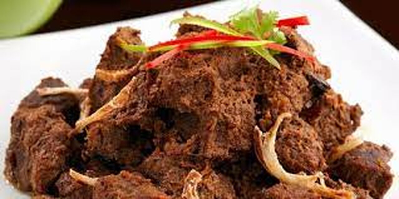 Recipes and How to Make Original Padang Rendang Along with the Tips