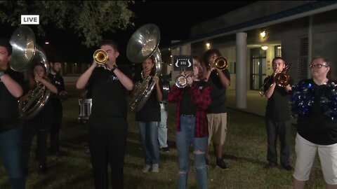 Deiah Riley live with the Anclote High Band