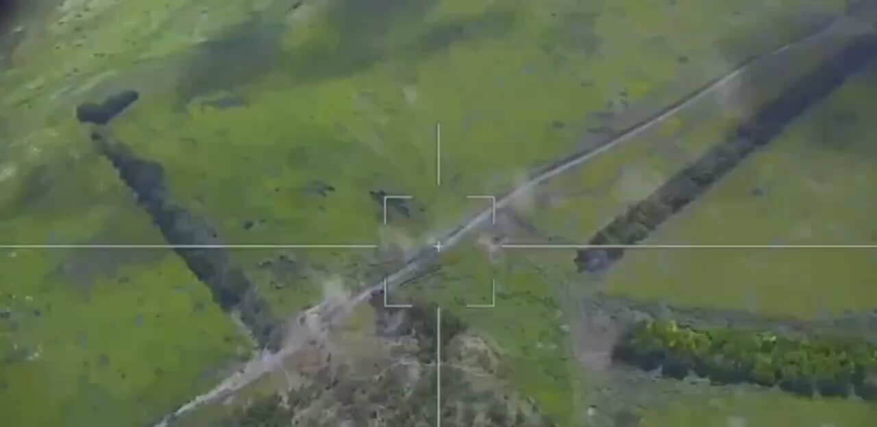 Ukrainian leopard tank hit with Russian lancet drone