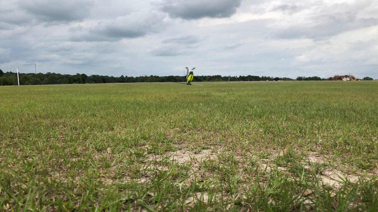 Cutting grass with rc helicopter