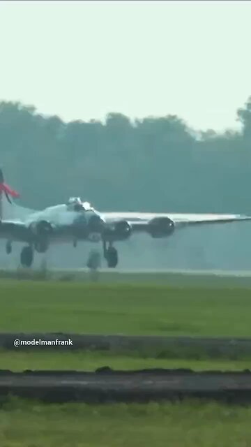 B-17G take off