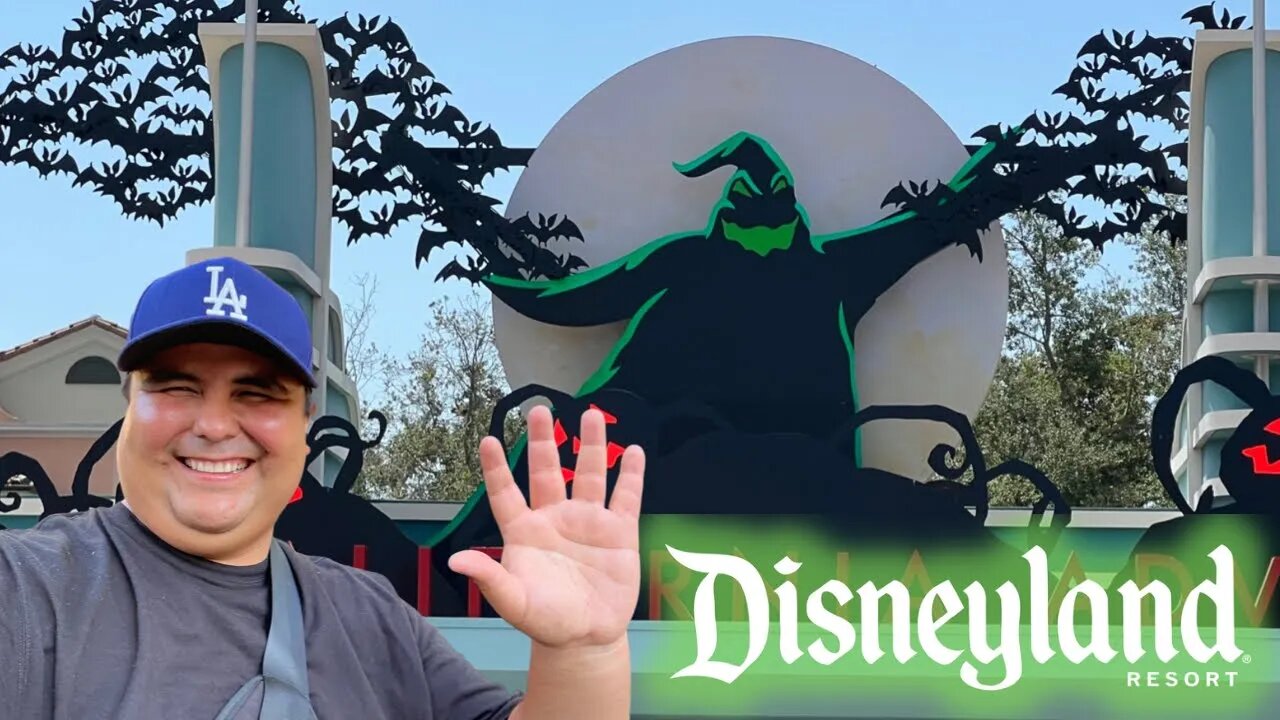 Disneyland Vlog - Oogie Boogie Bash Updates, Bibbidi Bobbidi Boutique Opened & New $600 Mickey Ears