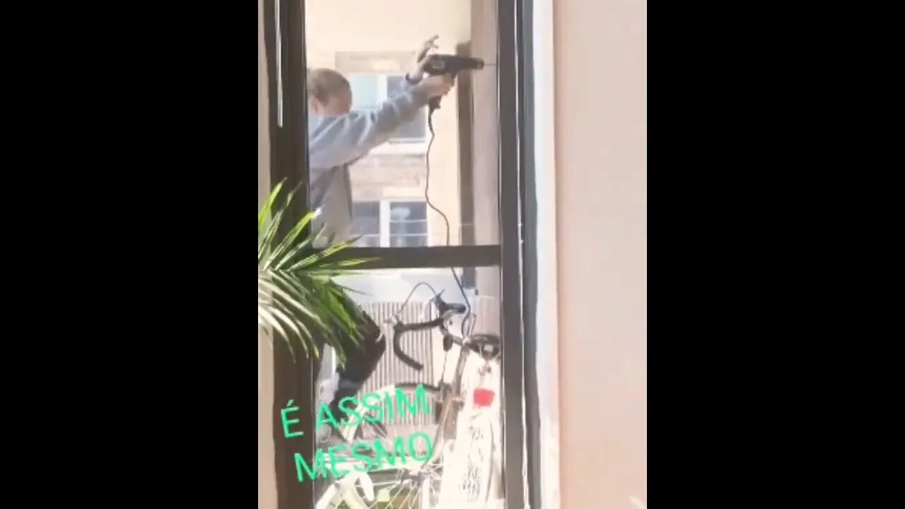 ZAP ZAP: É BEM ASSIM MESMO