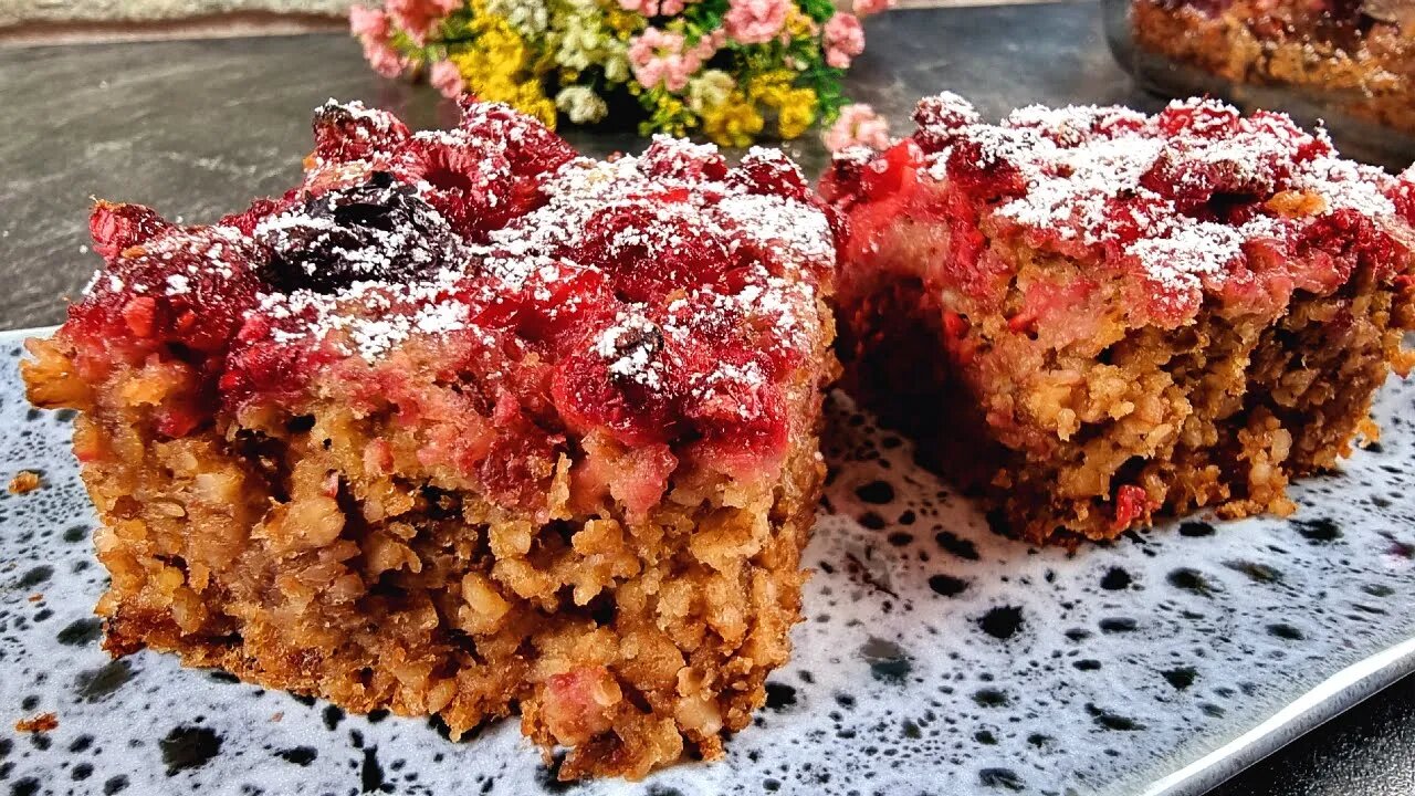 No flour! Sugar-free! Berry Pie made with simple ingredients! No eggs!