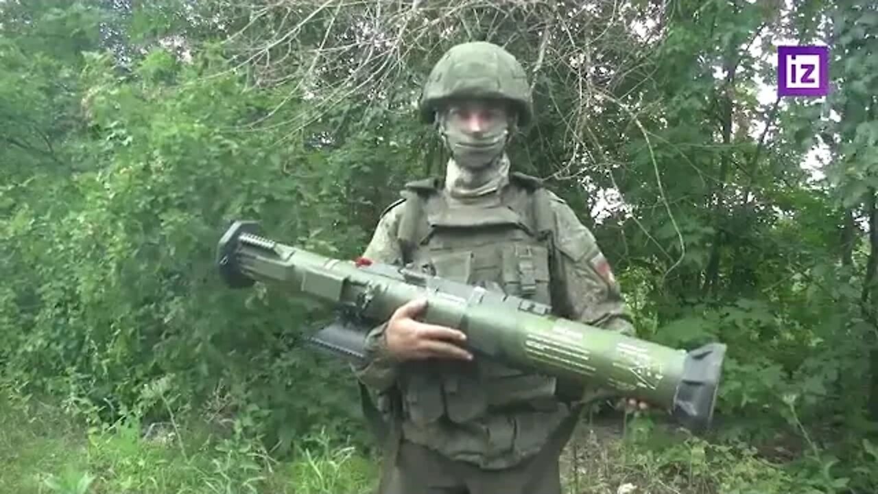 Combat Footage: Tank Platoon & Crews With Anti-Tank Missiles Destroying Ukrainian Tanks & Personnel