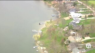 Body discovered in Commerce Township lake