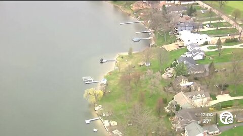 Body discovered in Commerce Township lake