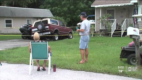 Sinkhole opens in Palm Harbor house's driveway