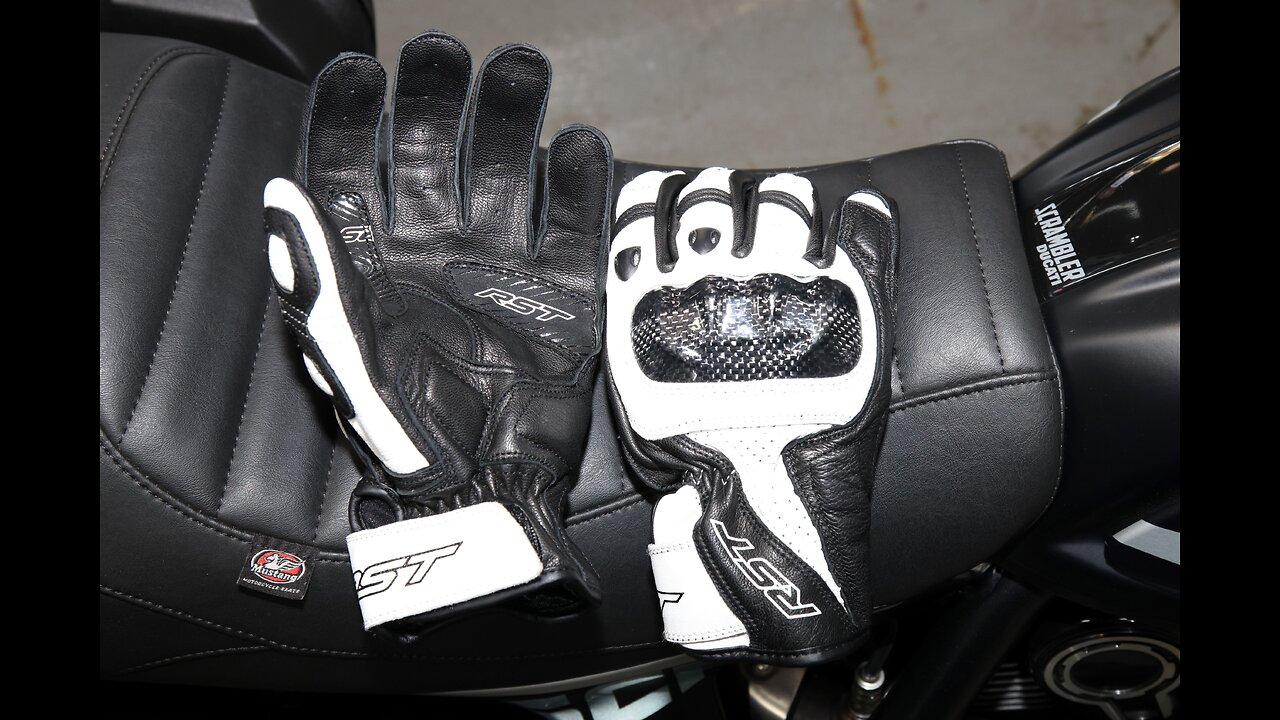 RST Stunt III Motorcycle Glove Review