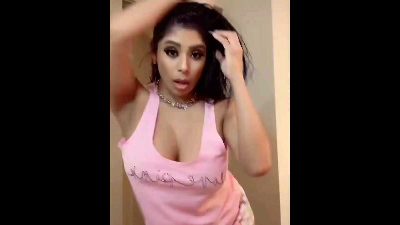 hot Indian girls🙈🙈🙈