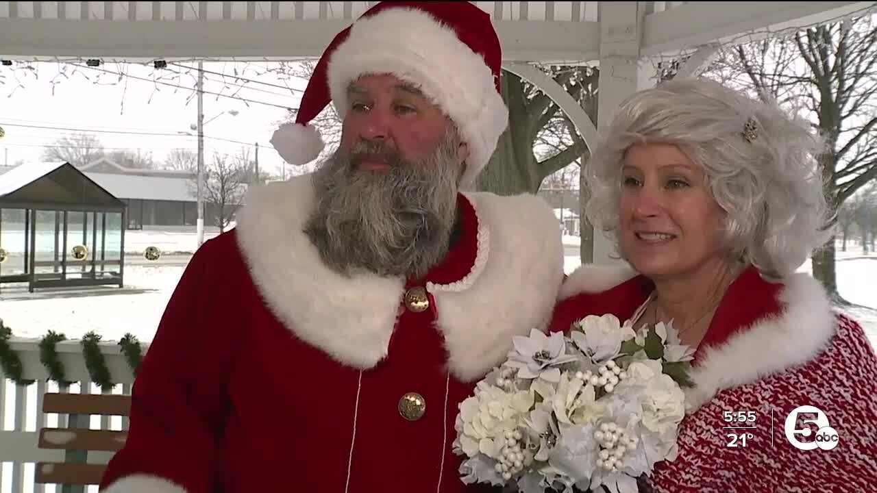 Couple dressed as Santa and Mrs. Claus marry after long courtship