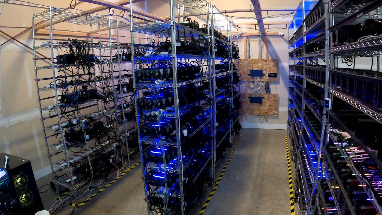 GPU Mining Farm - Redoing Wiring From 12 to 14 GPU Rigs, Moved Our Clients Rigs