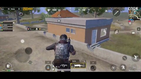 Jogando no celular PUBG Mobile