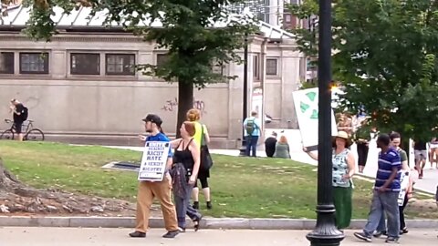 ANSWER walks by at the Boston Common 8 19 17