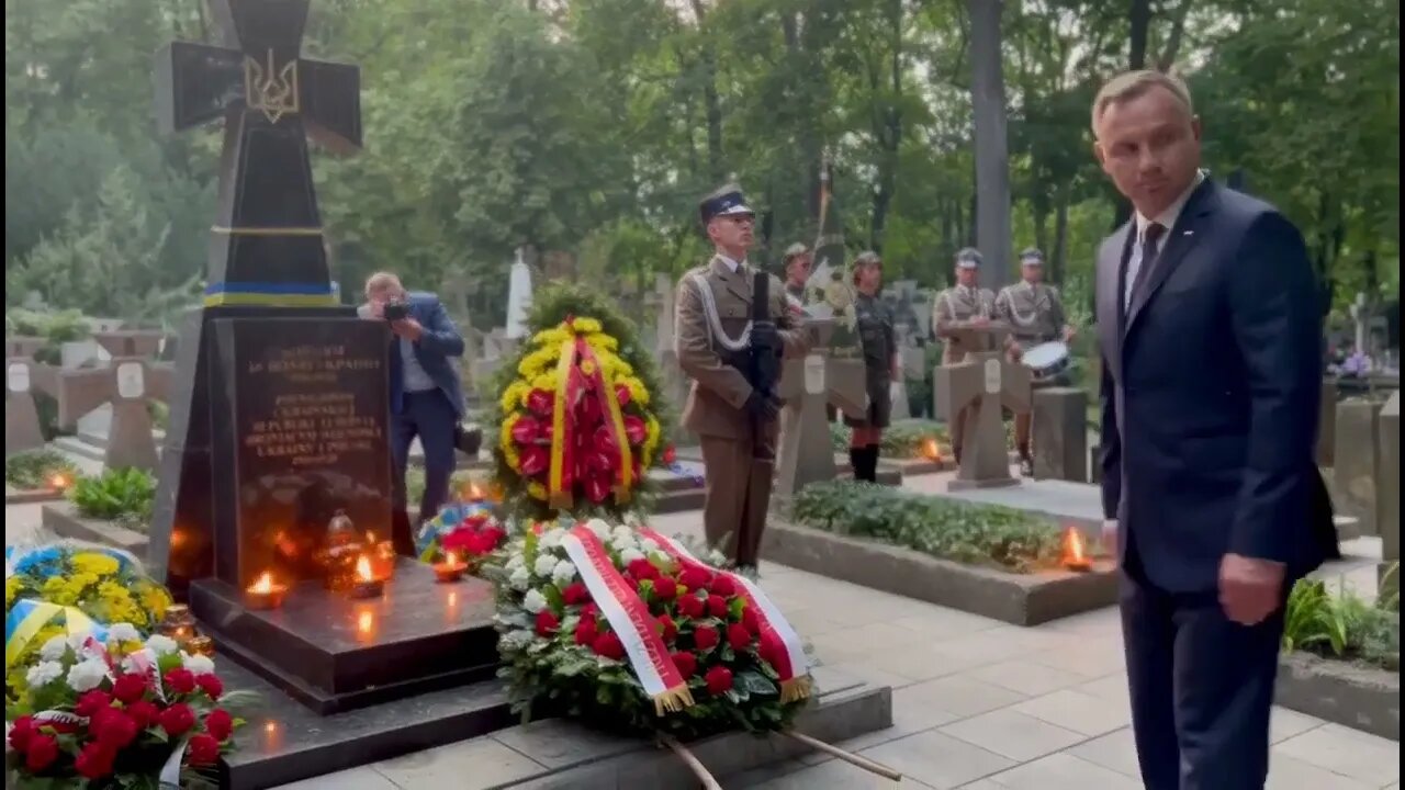 🇺🇦GraphicWar18+🔥Pres. Duda Poland Honored The (UNR)Ukraine National Fighters WWII - Glory to Ukraine