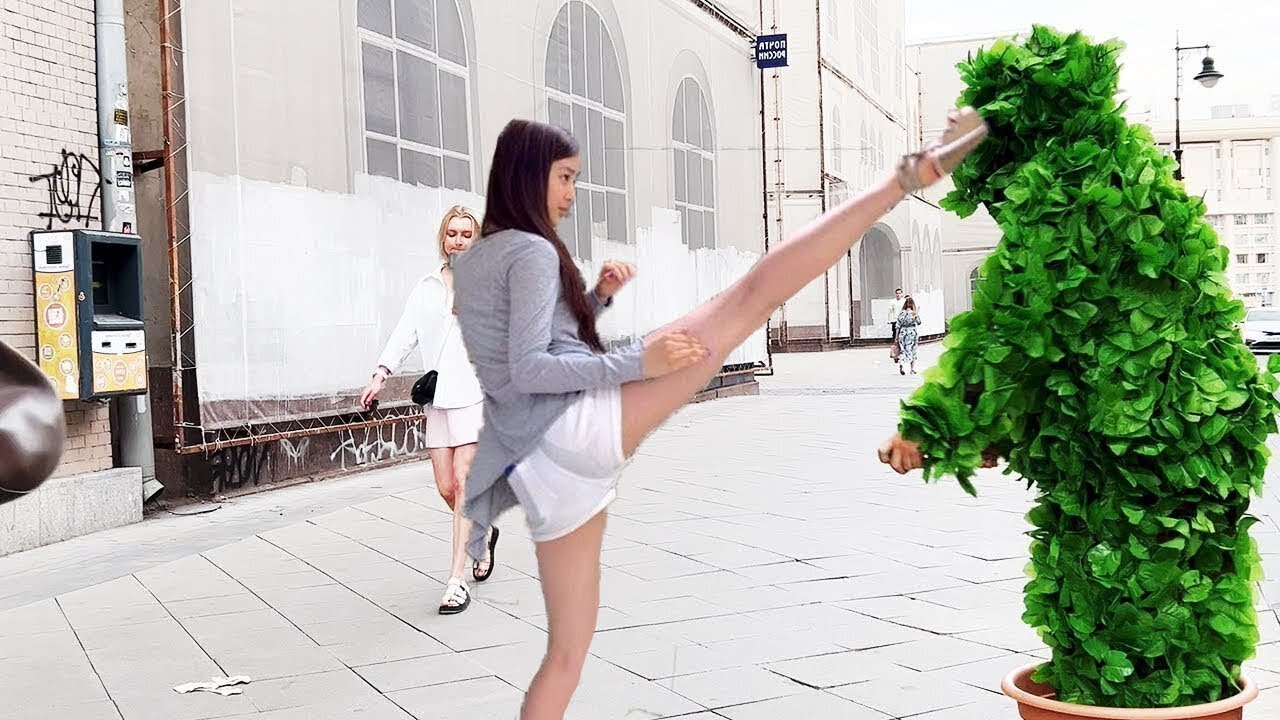 BUSHMAN PRANK! THESE ARE THE FUNNIEST REACTIONS EVER FILMED!