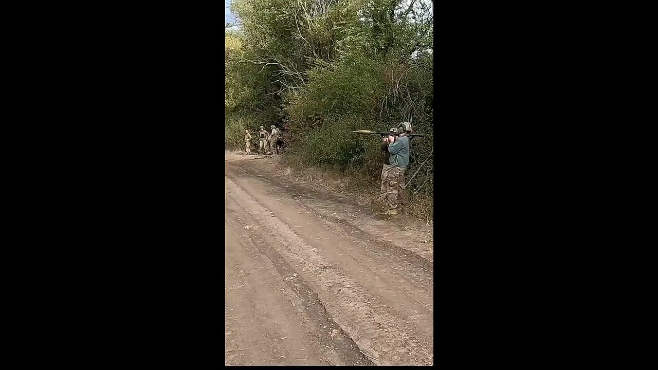 Ukrainian soldier fires and RPG…it malfunctions